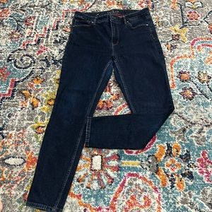 Women’s White House black market jeans